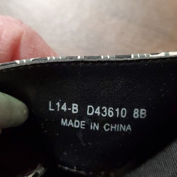 Cole Haan Grand OS Geometric Pattern Cross Strap Slide On Flats Slides Sandals 8 - Picture 8 of 8